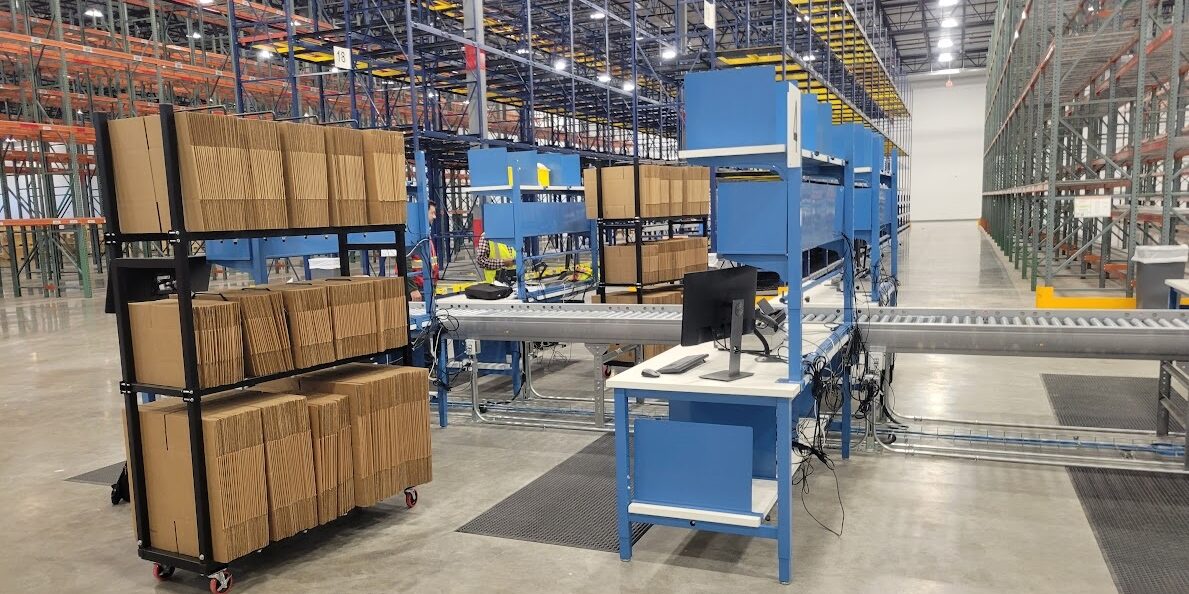 Pick and pack fulfillment station